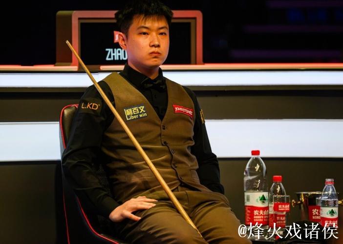 接连错失赛点机会!赵心童5-6遭逆转惜败希金斯,无缘大师赛四强 接连错失赛点机会!赵心童5-6遭逆转惜败希金斯,无缘大师赛四强