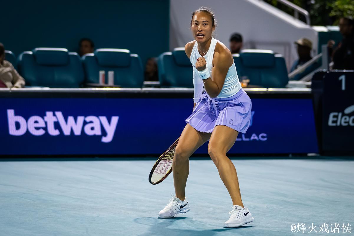 WTA总决赛郑钦文0-2萨巴伦卡 谢淑薇组合遭逆转 WTA总决赛郑钦文0-2萨巴伦卡 谢淑薇组合遭逆转